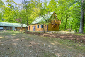 Quaint Naples Cottage Walk to Trickey Pond and Cove